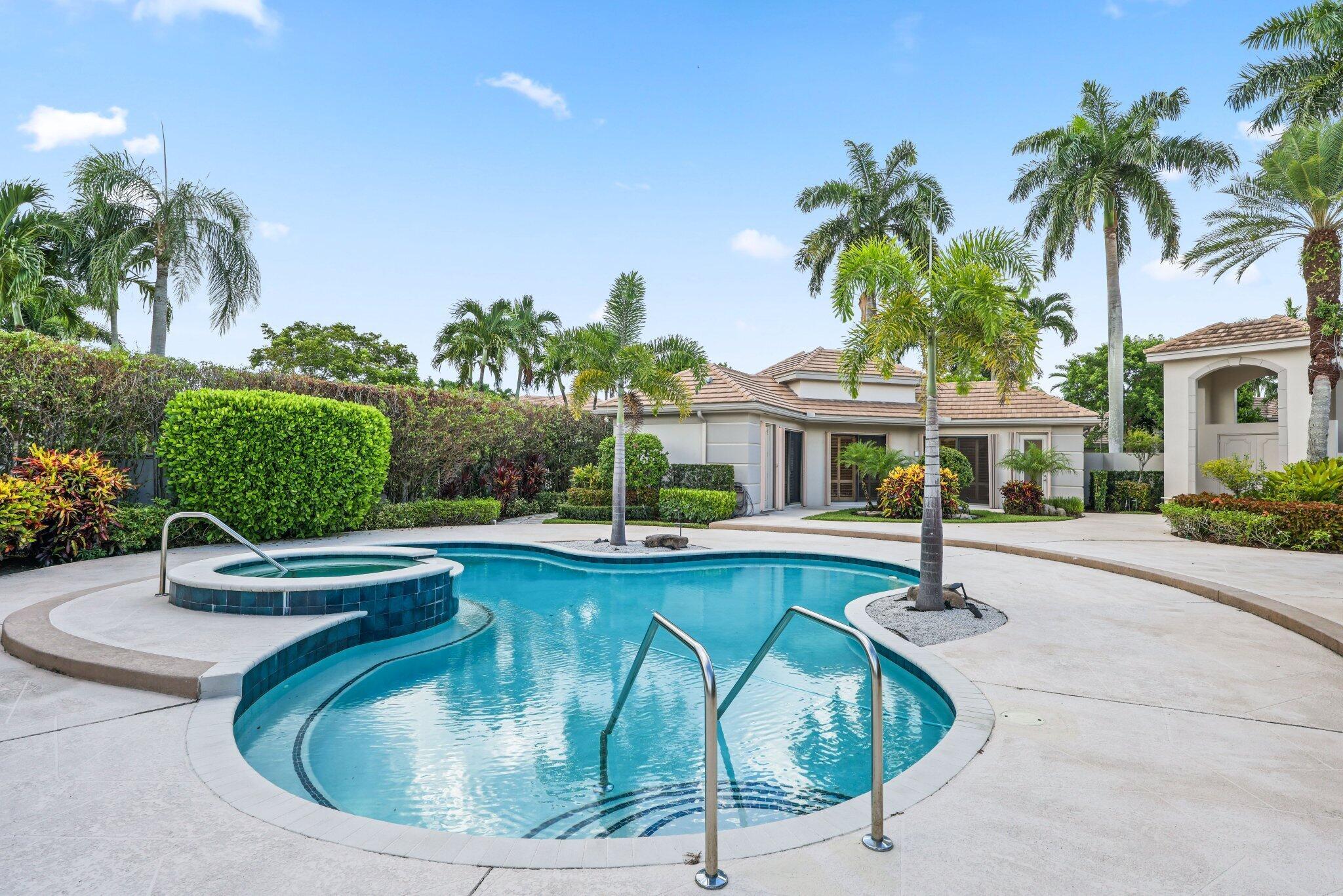 VINTAGE PLACE - Residential