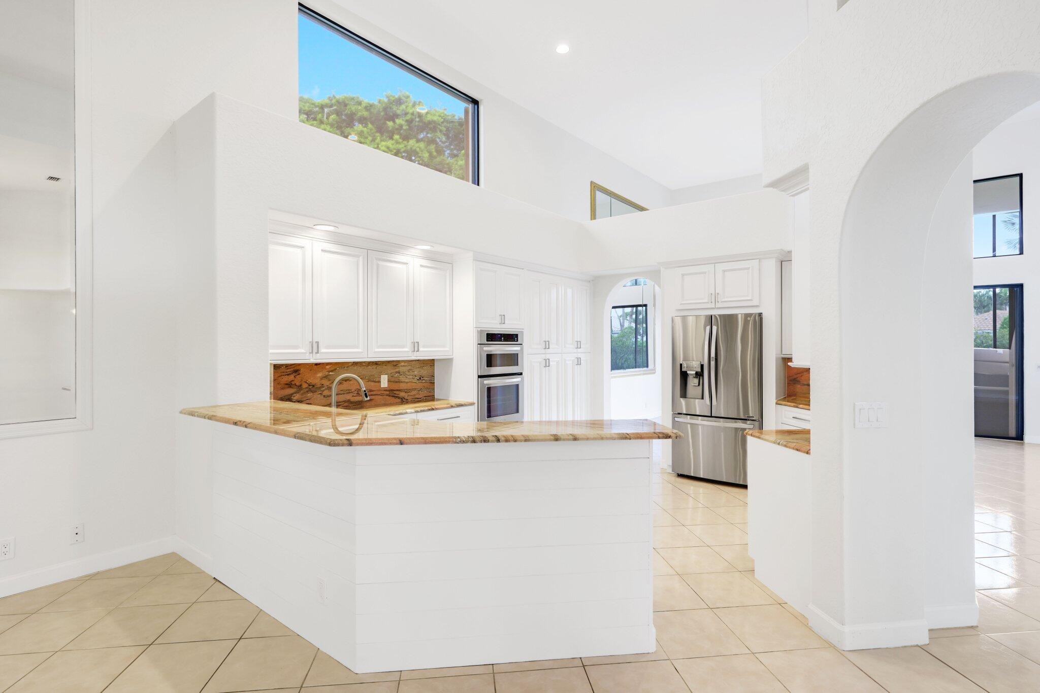 VINTAGE PLACE - Residential