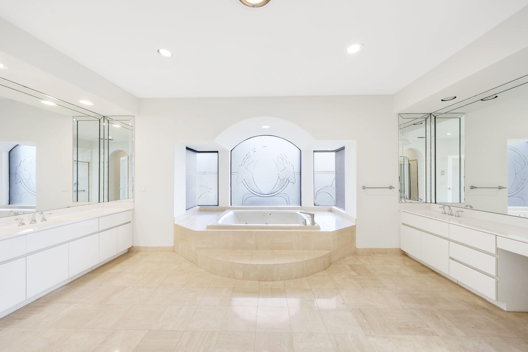 VINTAGE PLACE - Residential