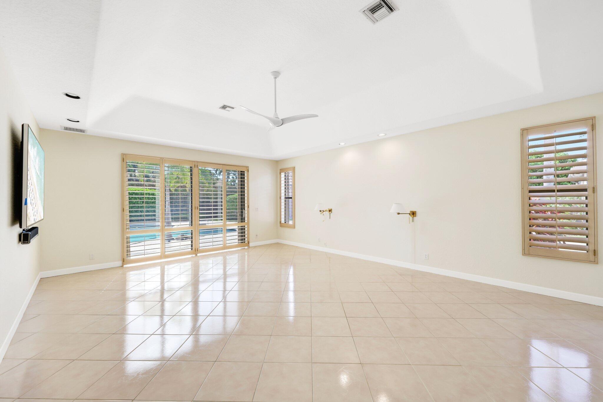 VINTAGE PLACE - Residential