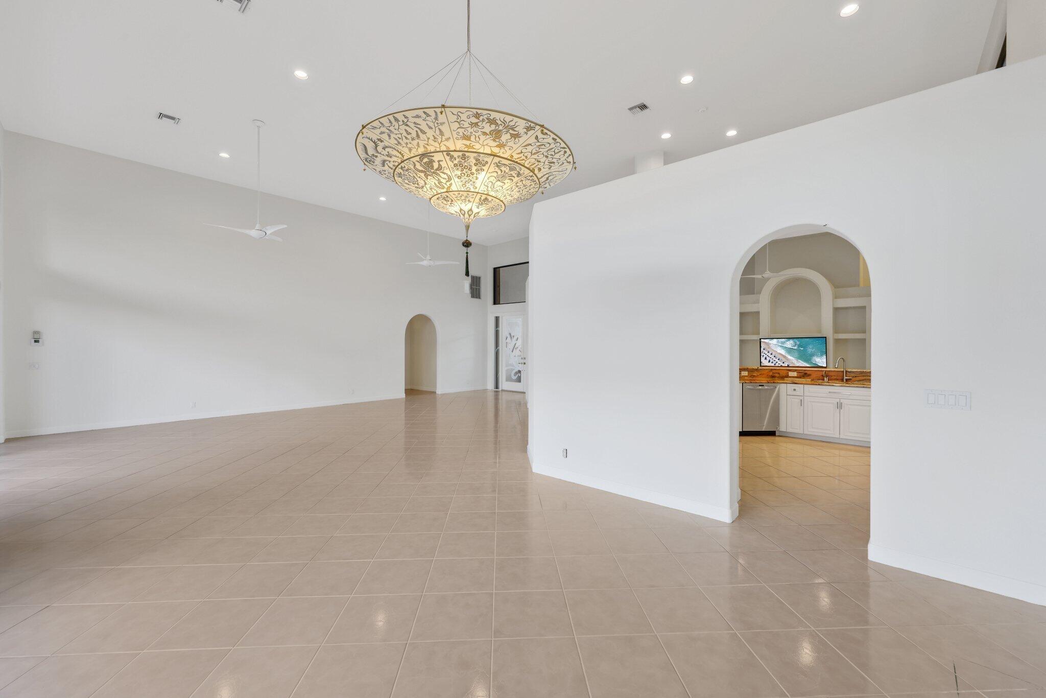 VINTAGE PLACE - Residential