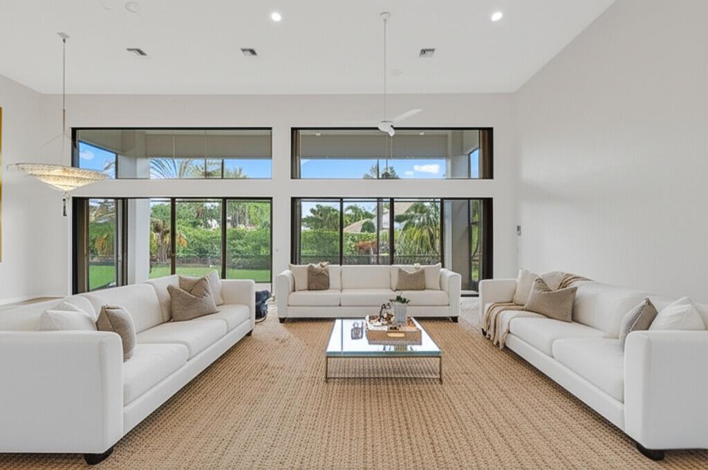 VINTAGE PLACE - Residential