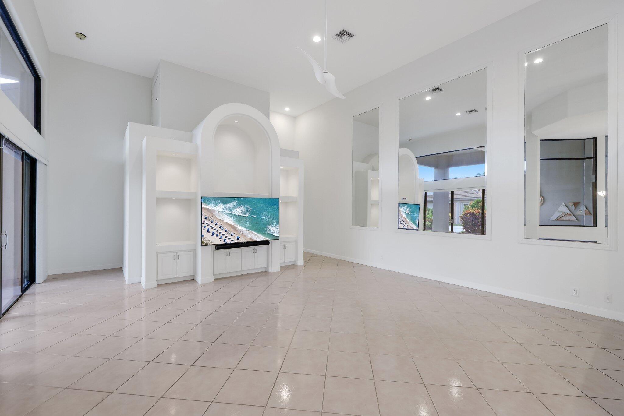 VINTAGE PLACE - Residential