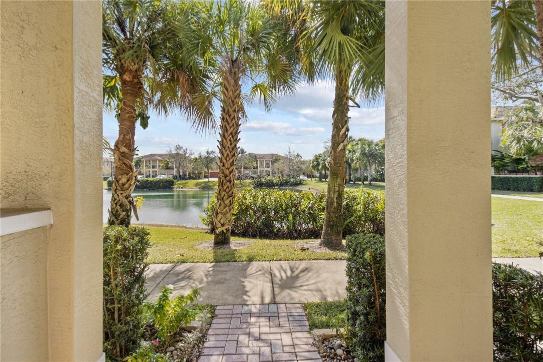 Paloma Lakes - Residential