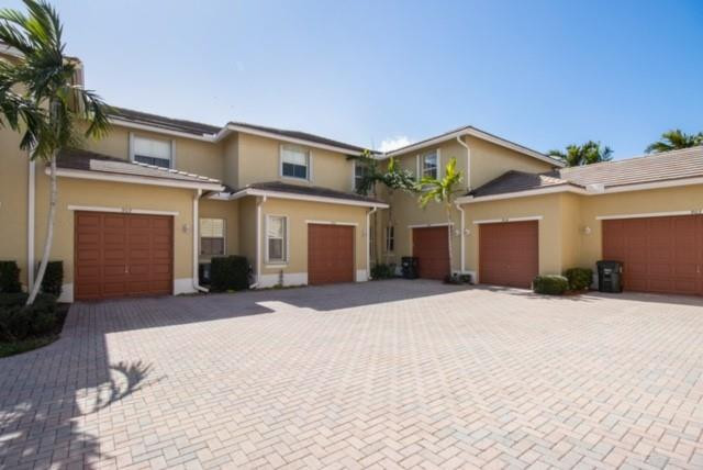 Paloma Lakes - Residential