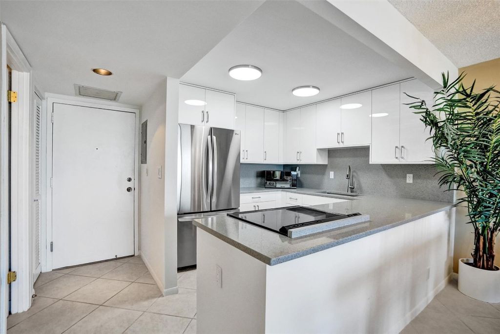 Photo of 1800 N Andrews Avenue #12B, Fort Lauderdale, FL 33311 (MLS # F10532463)