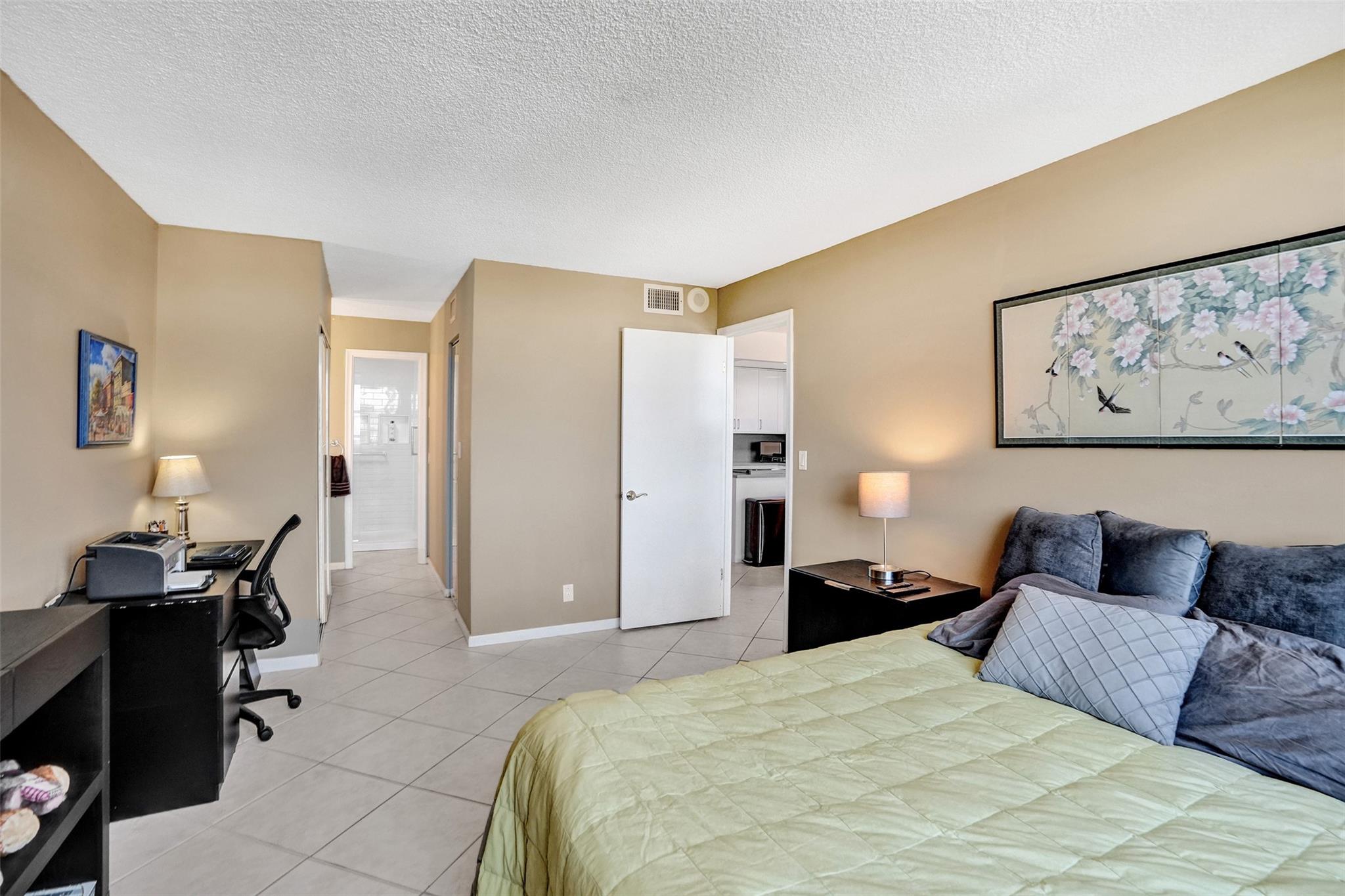 Drake Tower - Residential