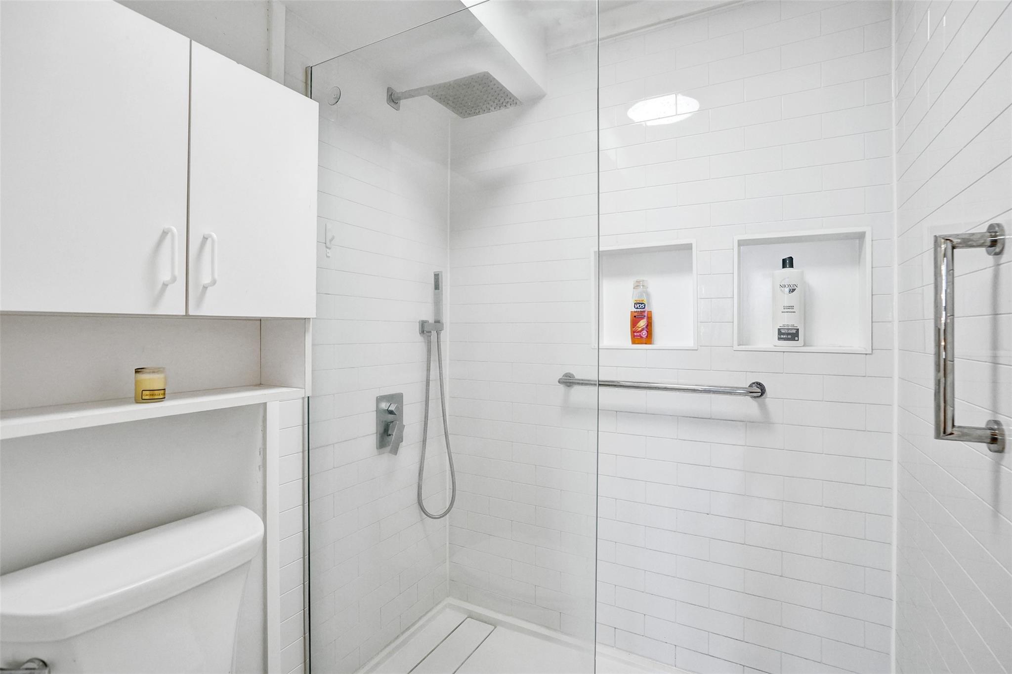 Drake Tower - Residential