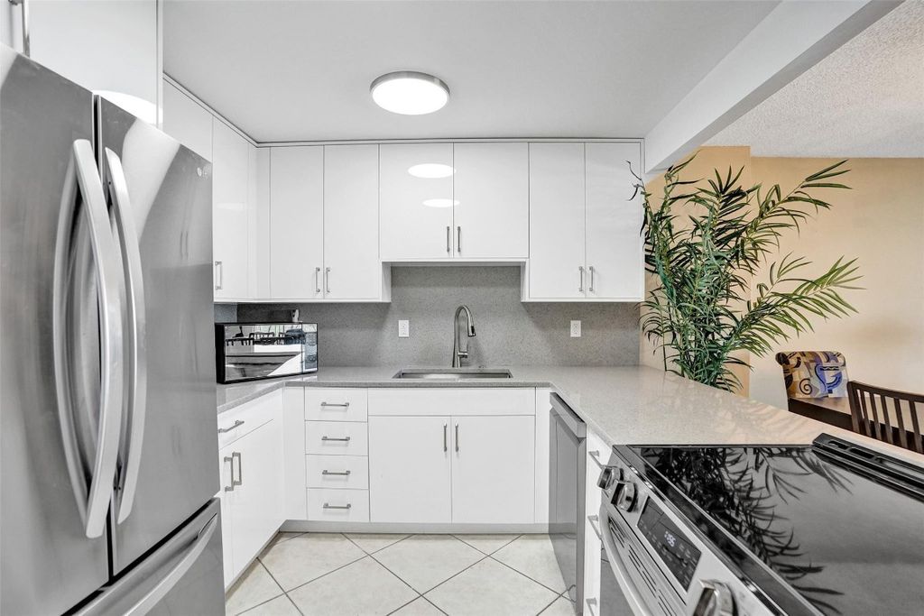 Photo of 1800 N Andrews Avenue #12B, Fort Lauderdale, FL 33311 (MLS # F10532463)