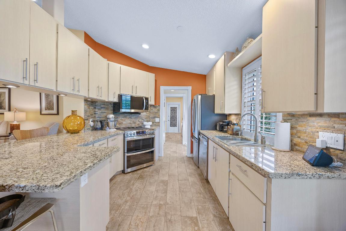 THE MEADOWS AT MARTIN DOWNS - Residential