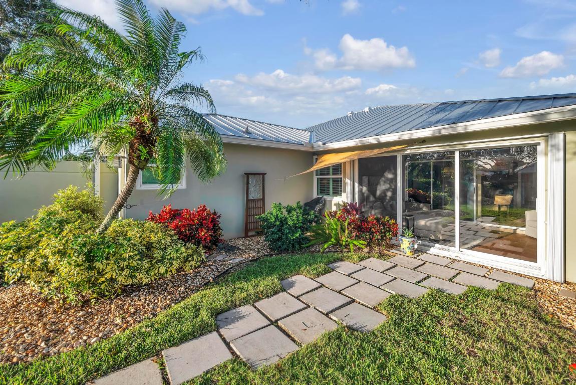 THE MEADOWS AT MARTIN DOWNS - Residential