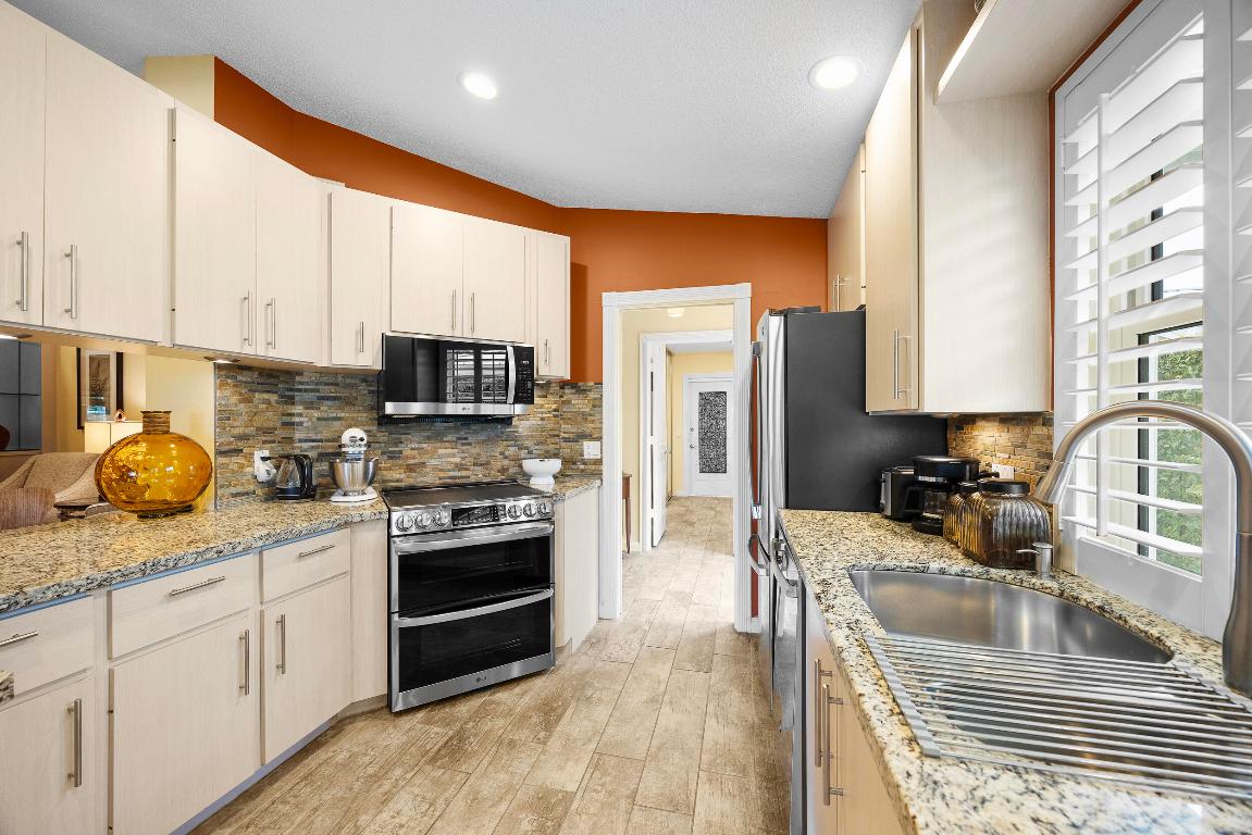 THE MEADOWS AT MARTIN DOWNS - Residential