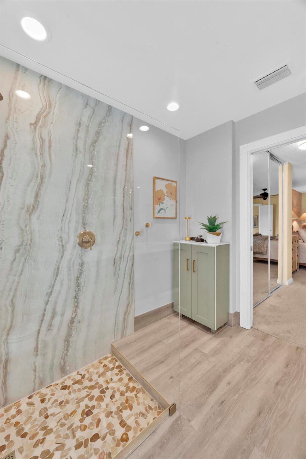 THE MEADOWS AT MARTIN DOW - Residential