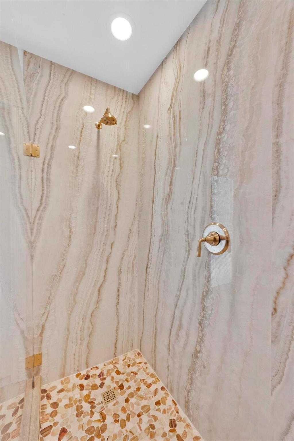 THE MEADOWS AT MARTIN DOW - Residential