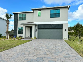 Single Family Residence at 5976 SE Sky Blue Circle