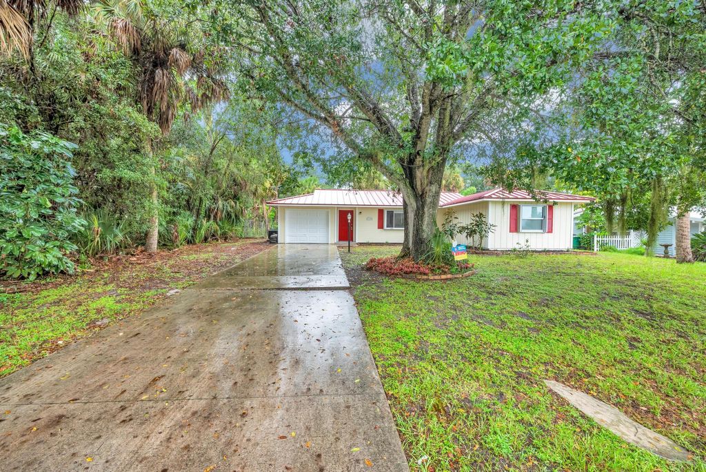 Photo of 7106 Eden Road, Fort Pierce, FL 34951 (MLS # R10898473)