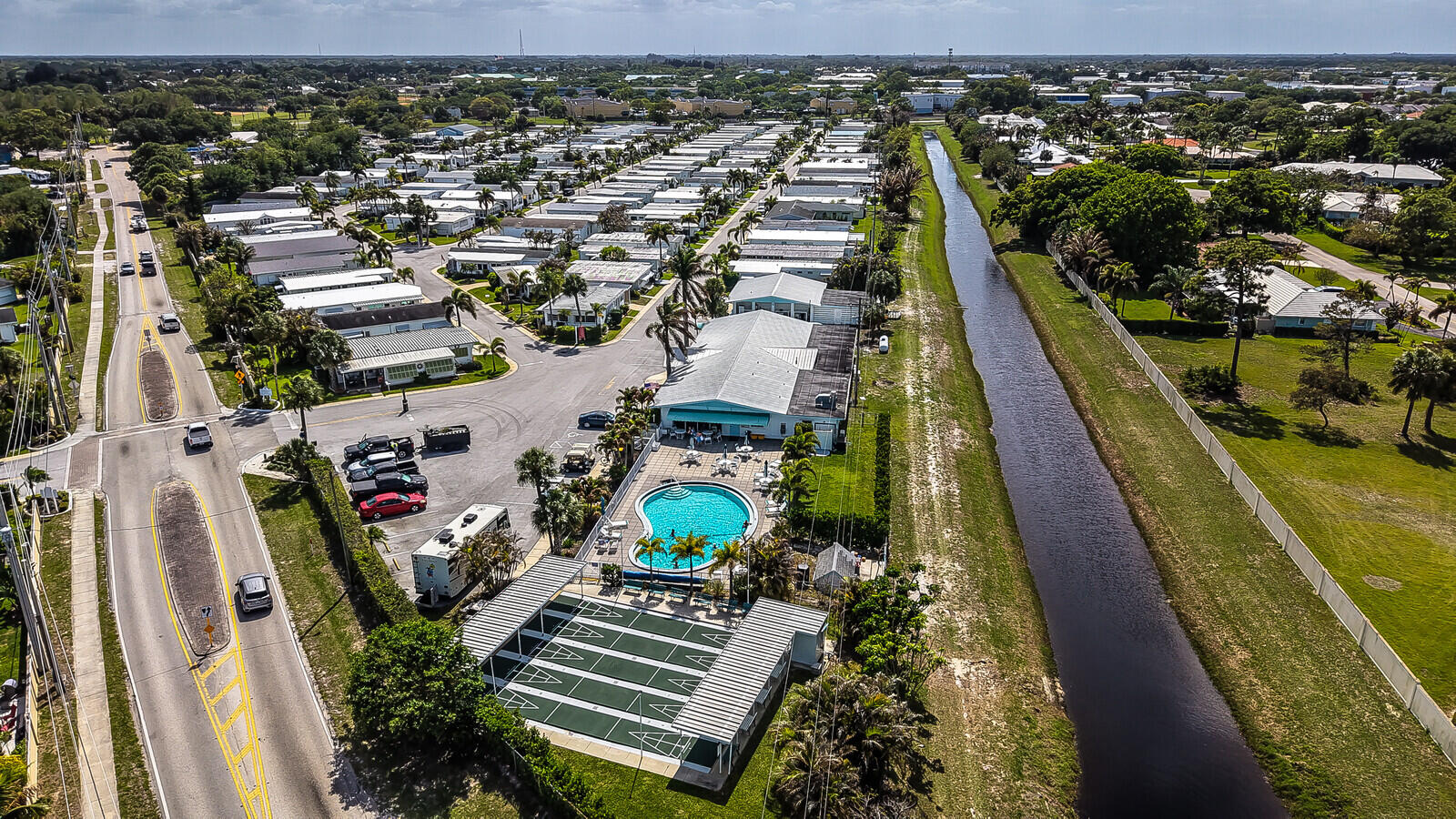 HIDDEN HARBOUR CONDO - Residential