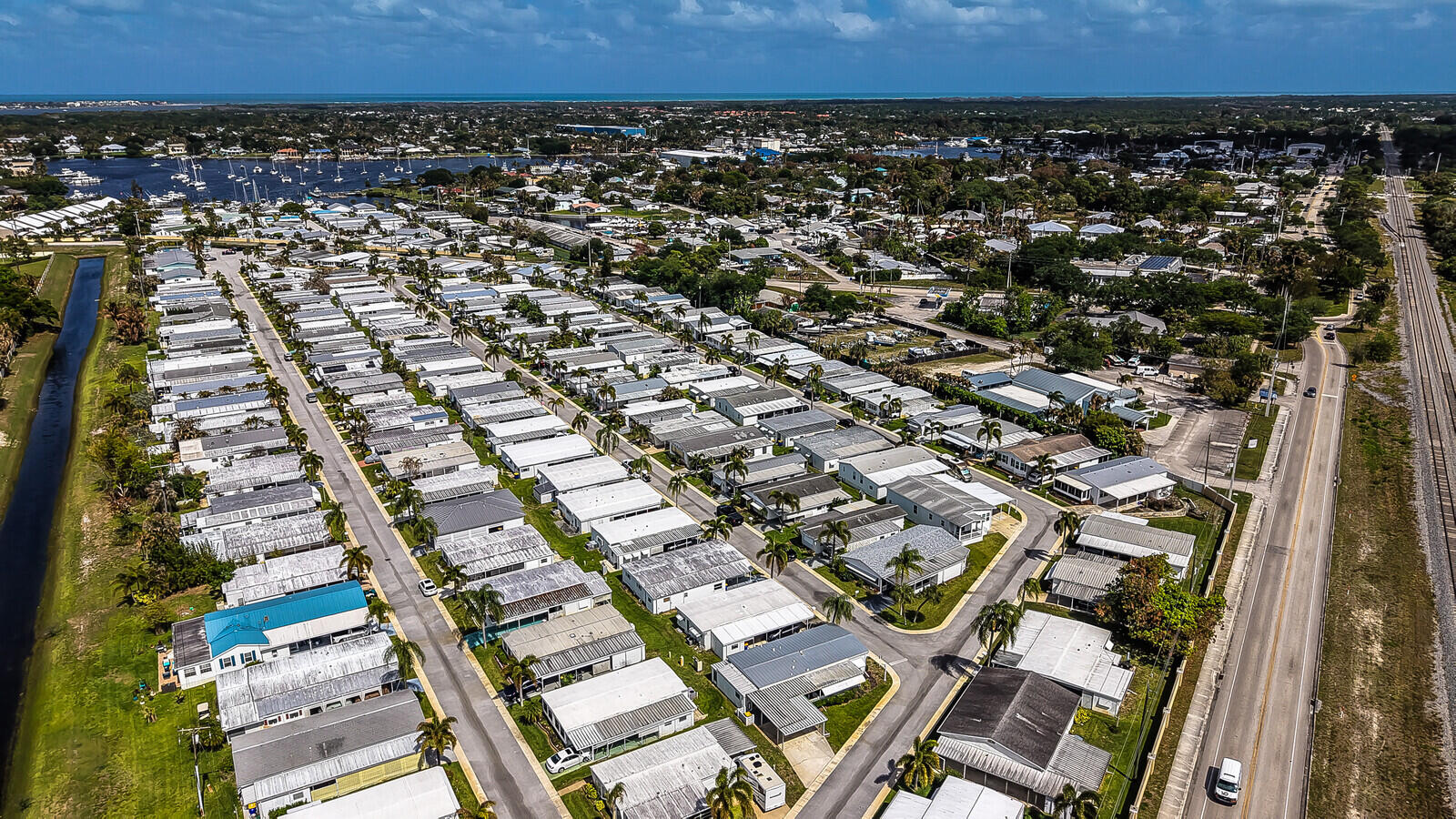 HIDDEN HARBOUR CONDO - Residential