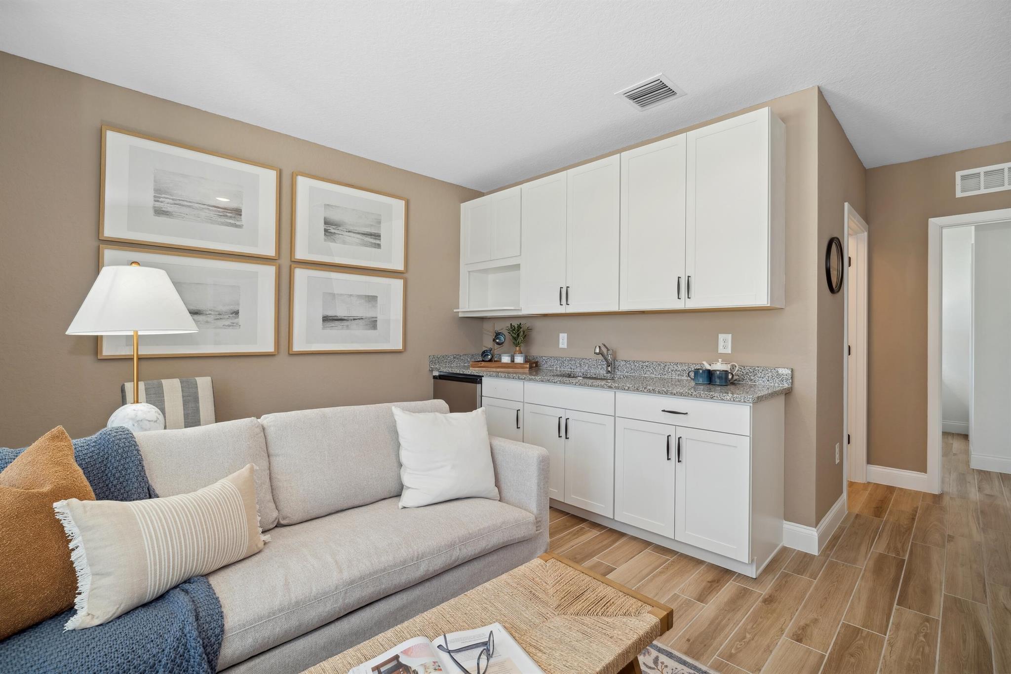 PORT ST LUCIE SECTION 8 - Residential