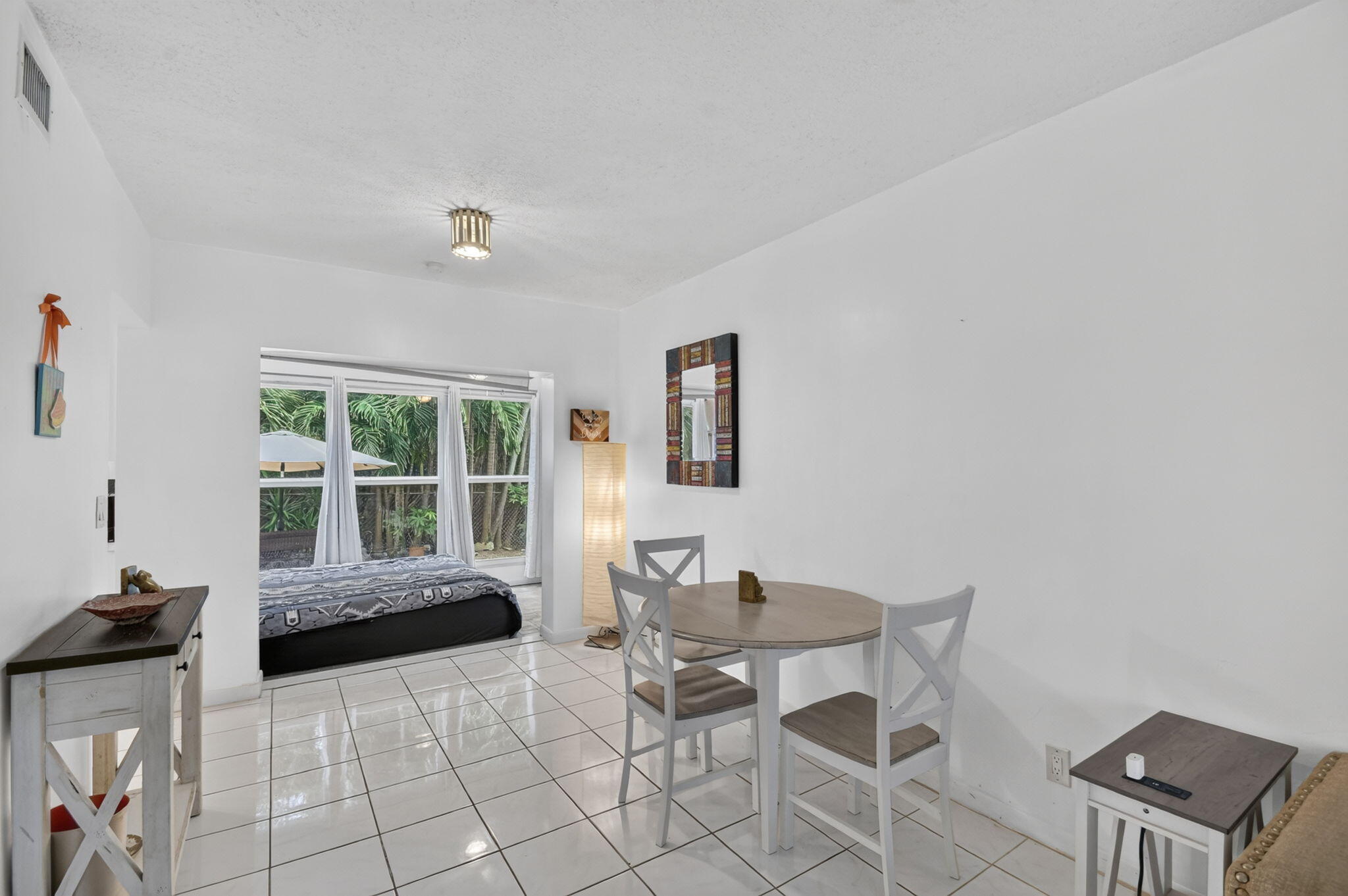 Properties 658 NE 6TH Court E E