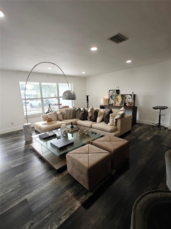 Hollywood Hills 6-22 B - Residential