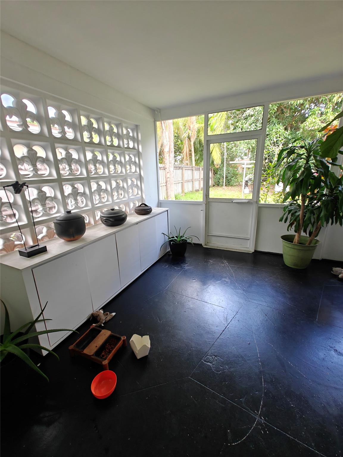 Hollywood Hills 6-22 B - Residential