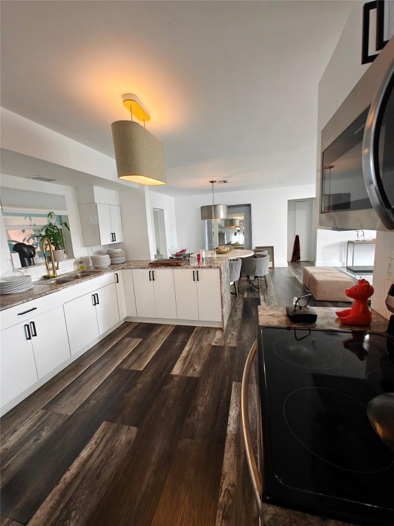 Hollywood Hills 6-22 B - Residential