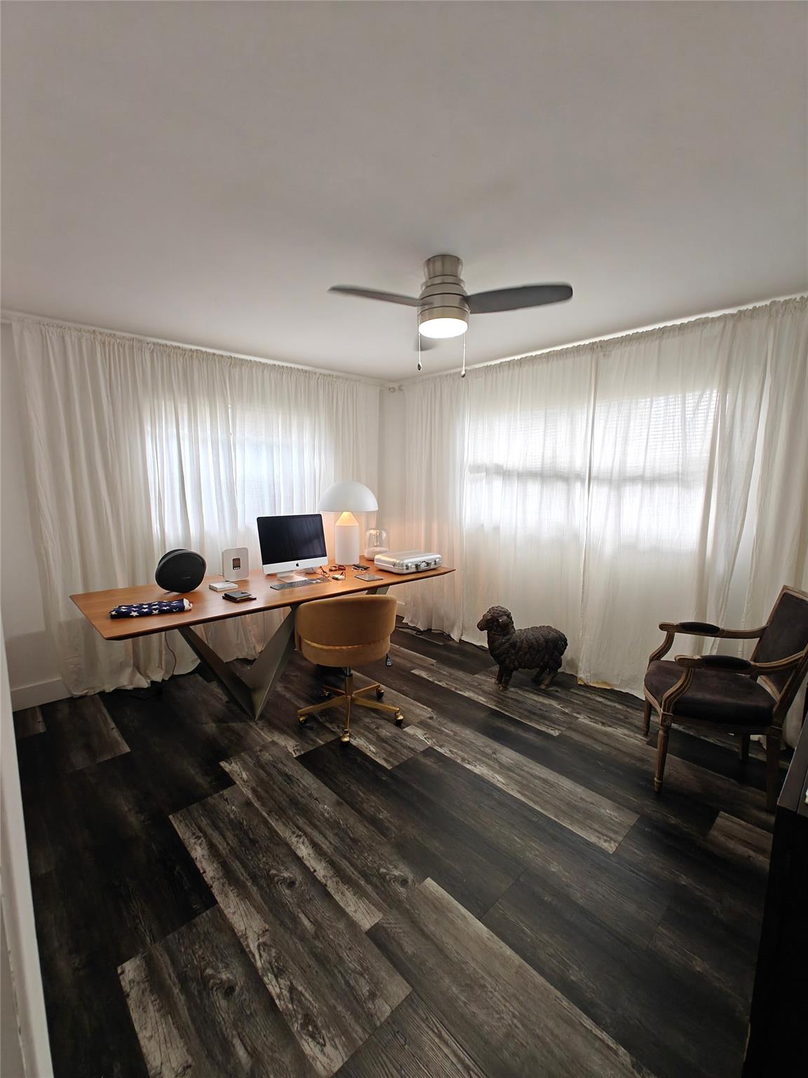 Hollywood Hills 6-22 B - Residential