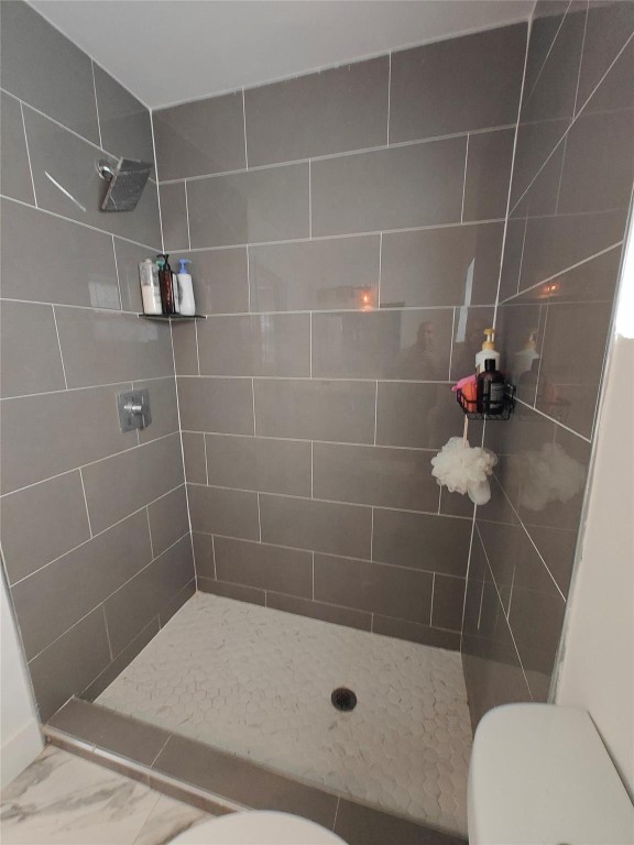 Hollywood Hills 6-22 B - Residential