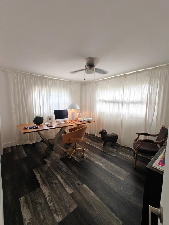 Hollywood Hills 6-22 B - Residential