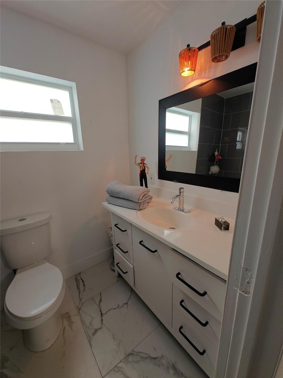 Hollywood Hills 6-22 B - Residential