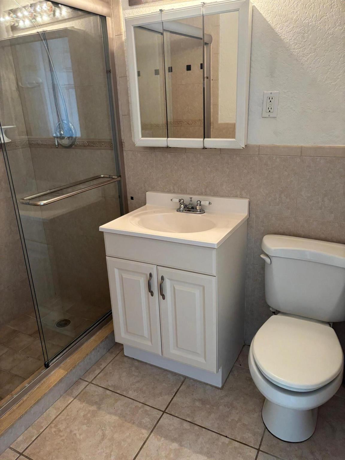 MARINA LAKE CONDO - Residential Lease