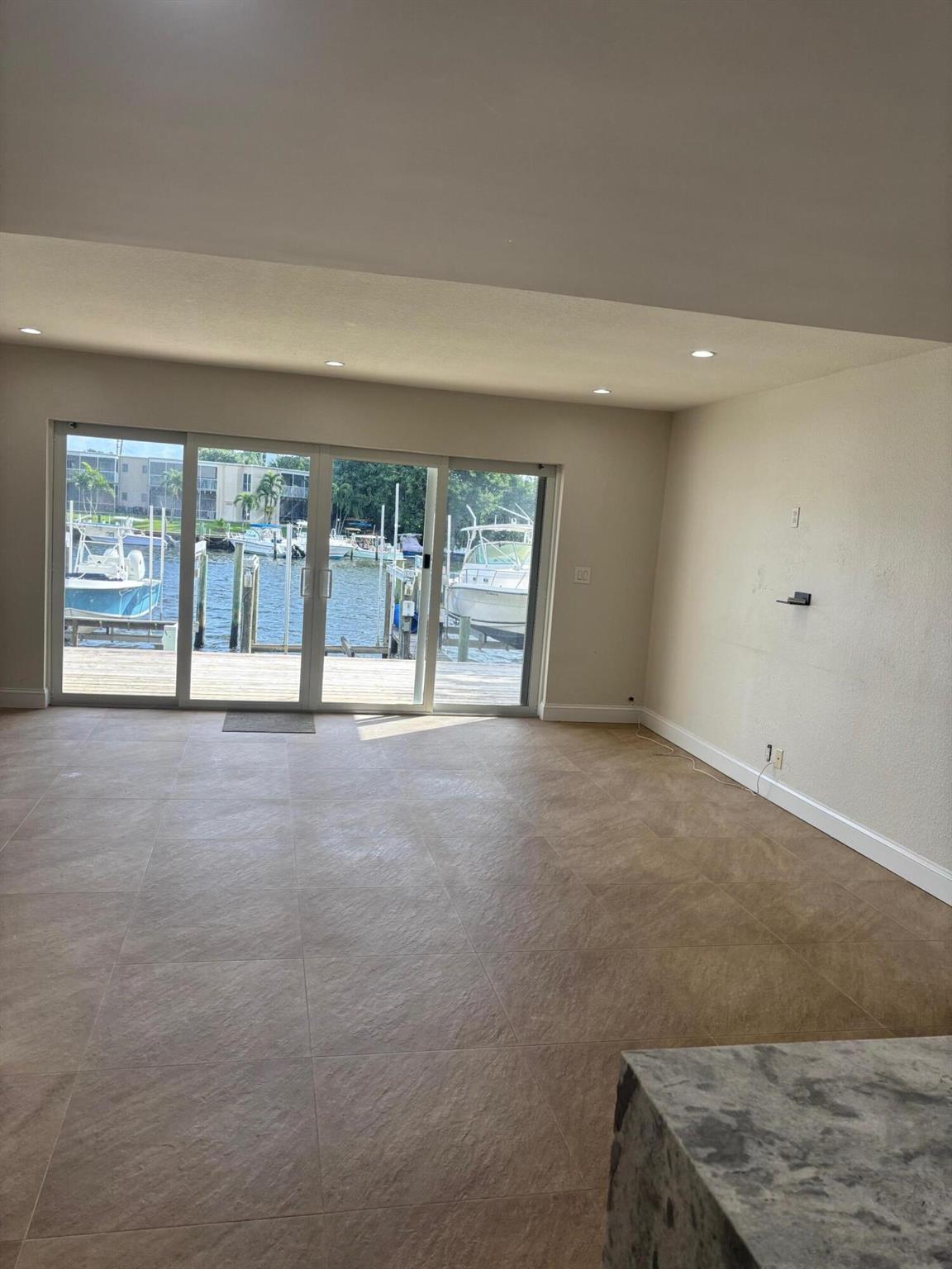 MARINA LAKE CONDO - Residential Lease