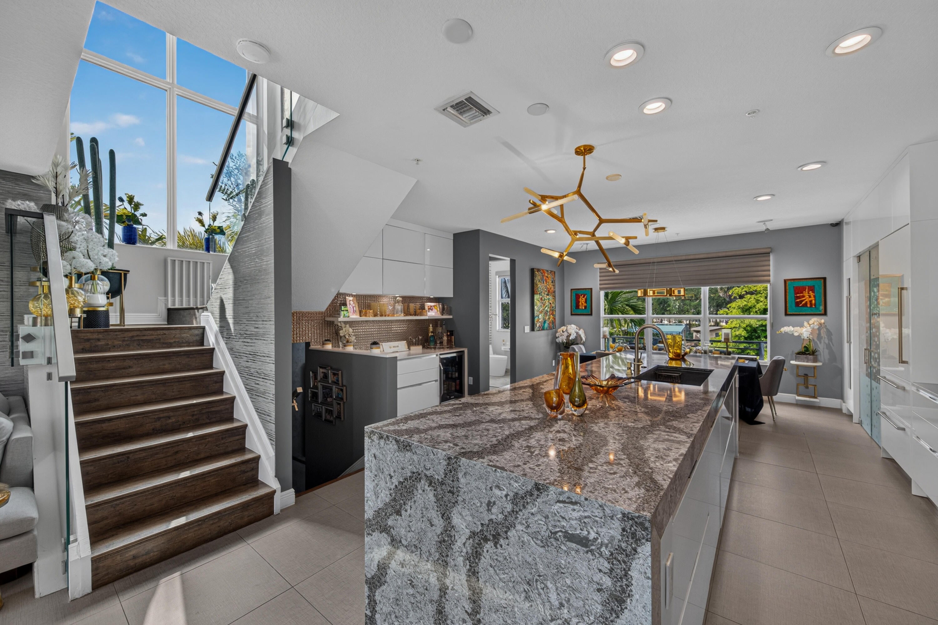 2900 NE 12th Terrace 22