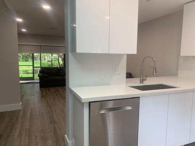 3463 Carambola Cir 3463