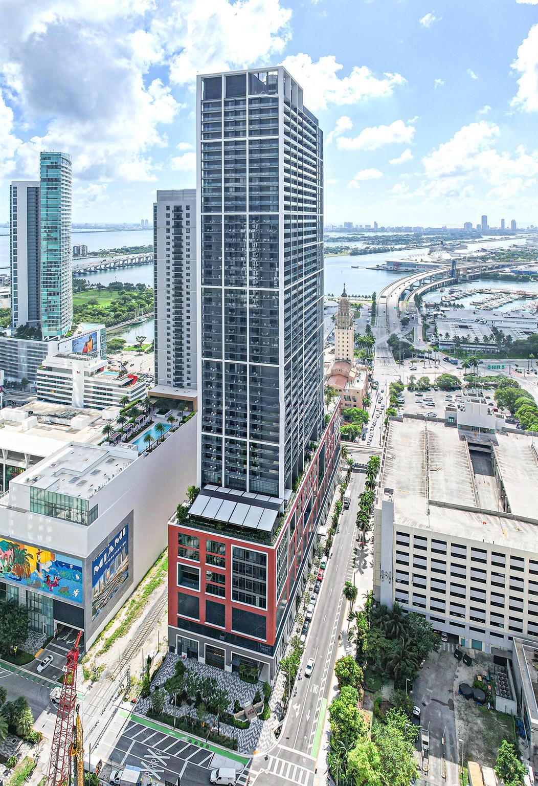 View photos, virtual tours, details... 601 NE 1st Avenue 4407