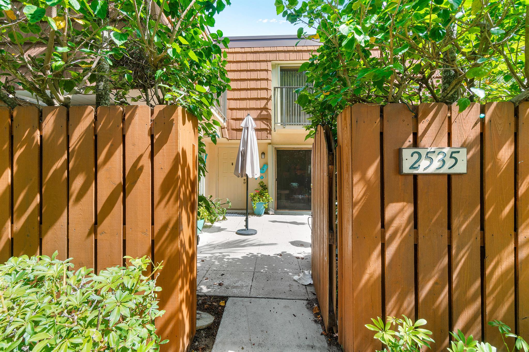 2535 25th Court