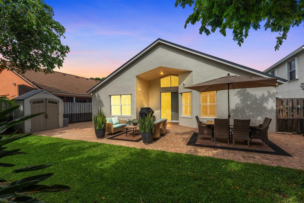 Photo of 124 Egret Drive, Jupiter, FL 33458 (MLS # R10994104)