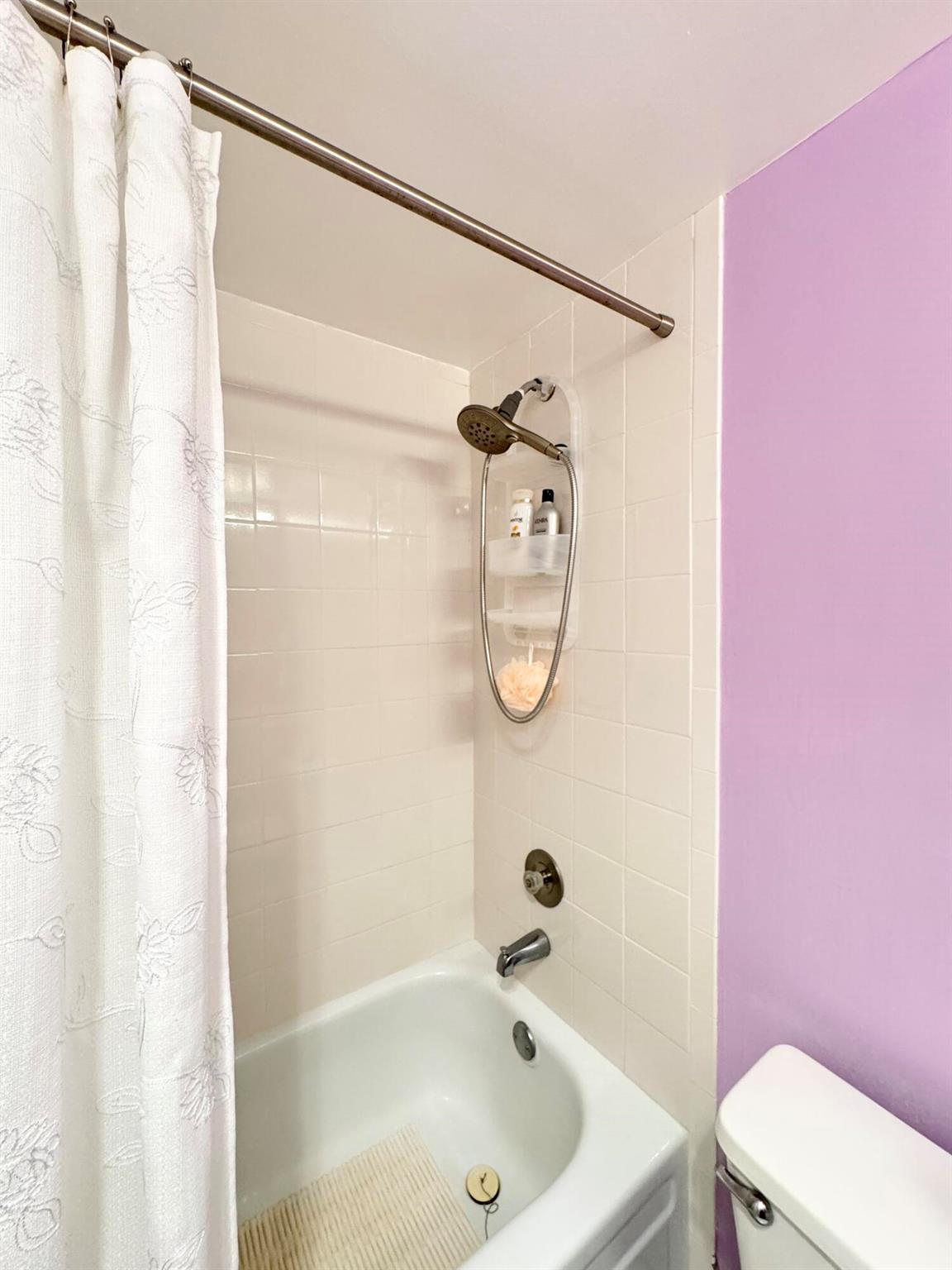 SOUTHAMPTON CONDO - Residential