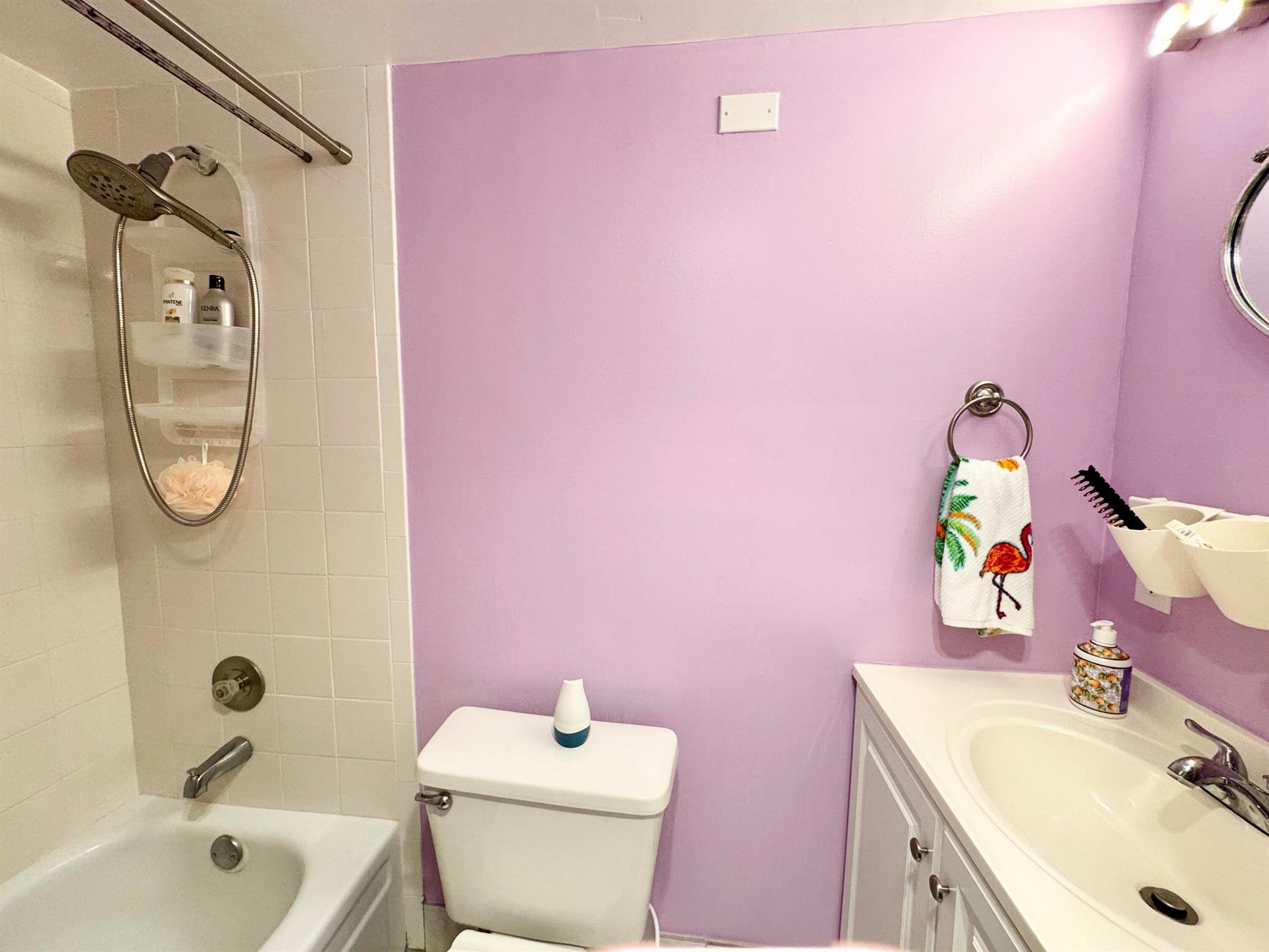 SOUTHAMPTON CONDO - Residential