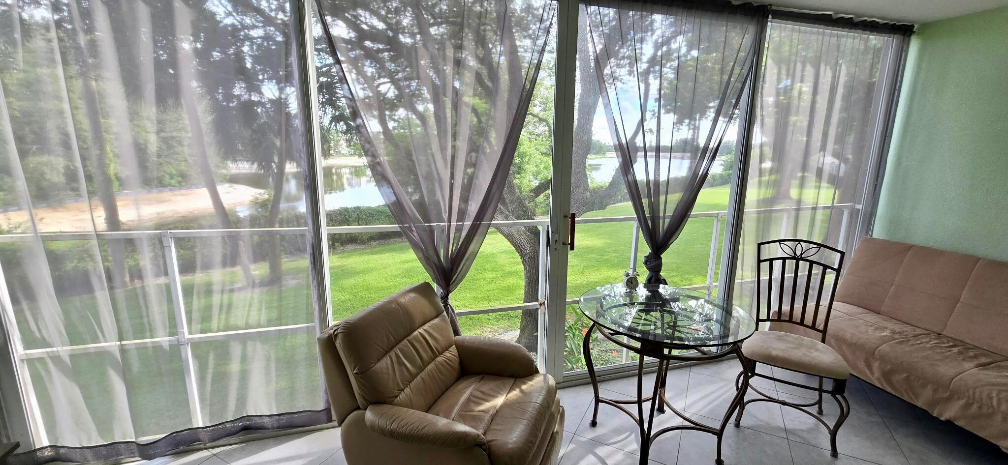 SOUTHAMPTON CONDO - Residential