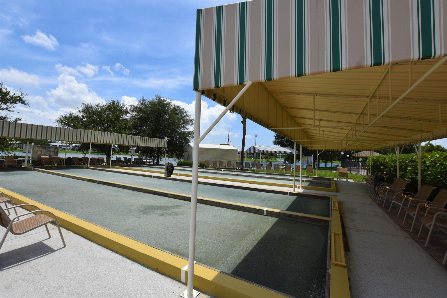 SOUTHAMPTON CONDO - Residential