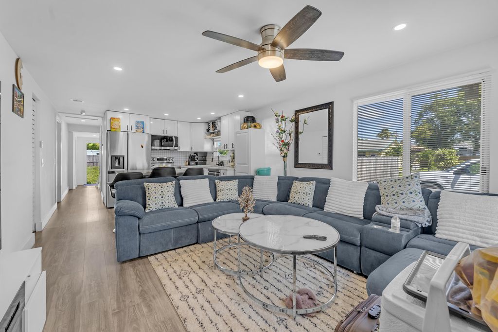 Photo of 621 NW 15th Avenue, Pompano Beach, FL 33069 (MLS # B26018666)