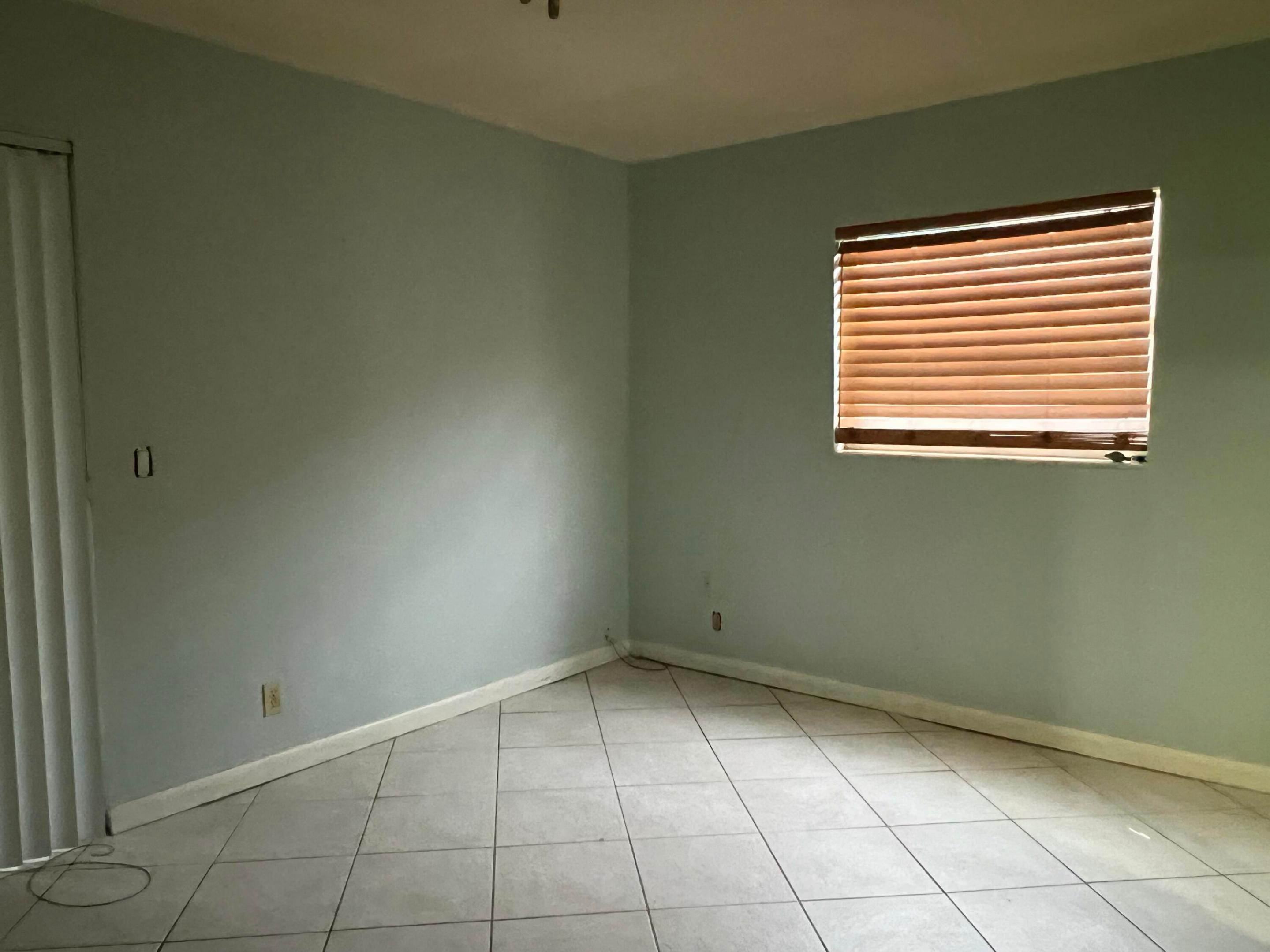 KINGS POINT BRITTANY CONDOS - Residential