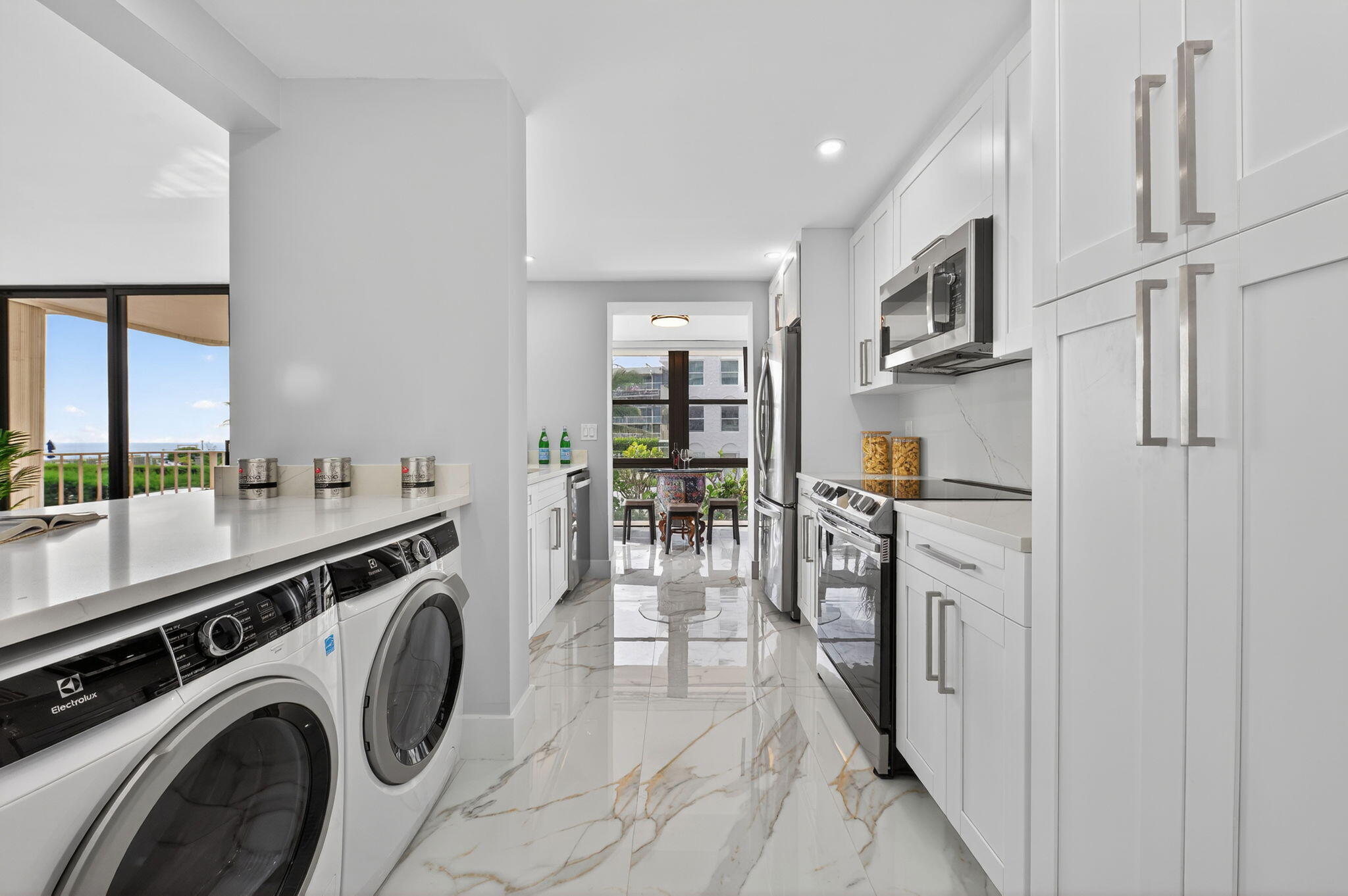 THIRTY TWO HUNDRED CONDO - Residential