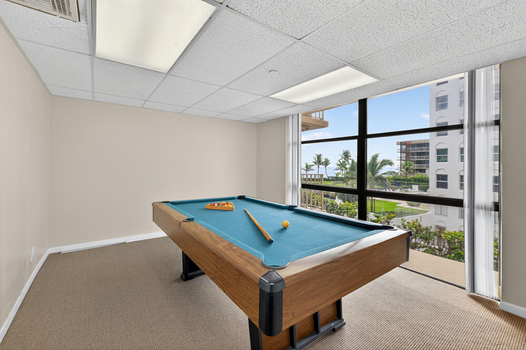 THIRTY TWO HUNDRED CONDO - Residential