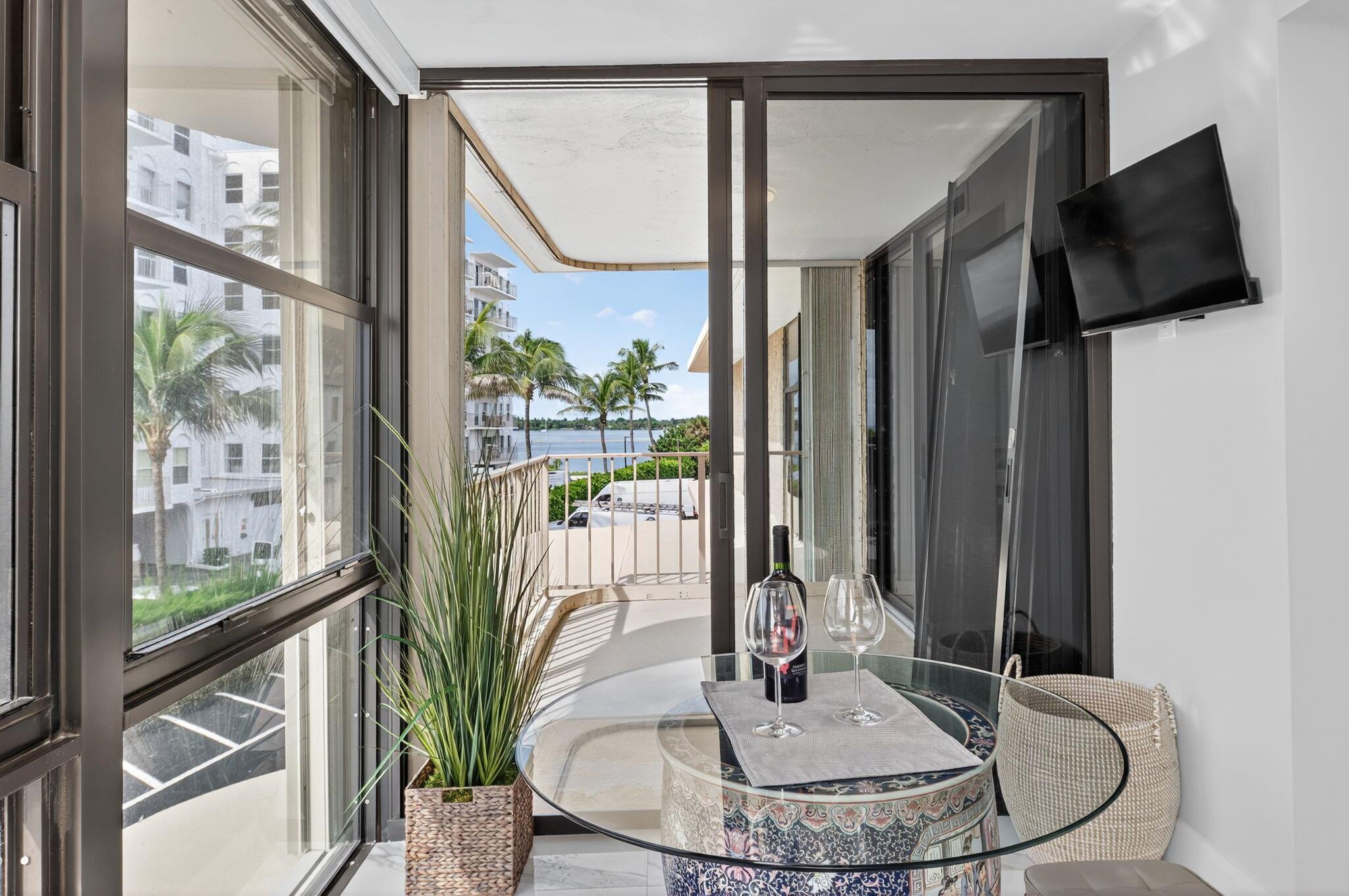 THIRTY TWO HUNDRED CONDO - Residential