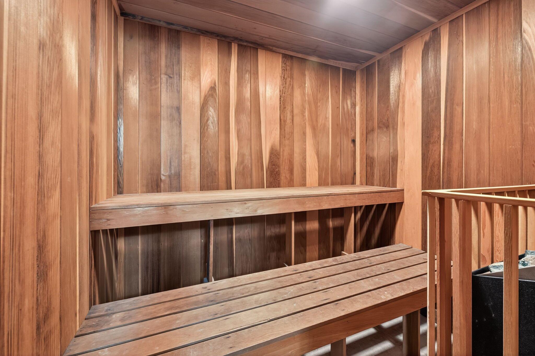 THIRTY TWO HUNDRED CONDO - Residential