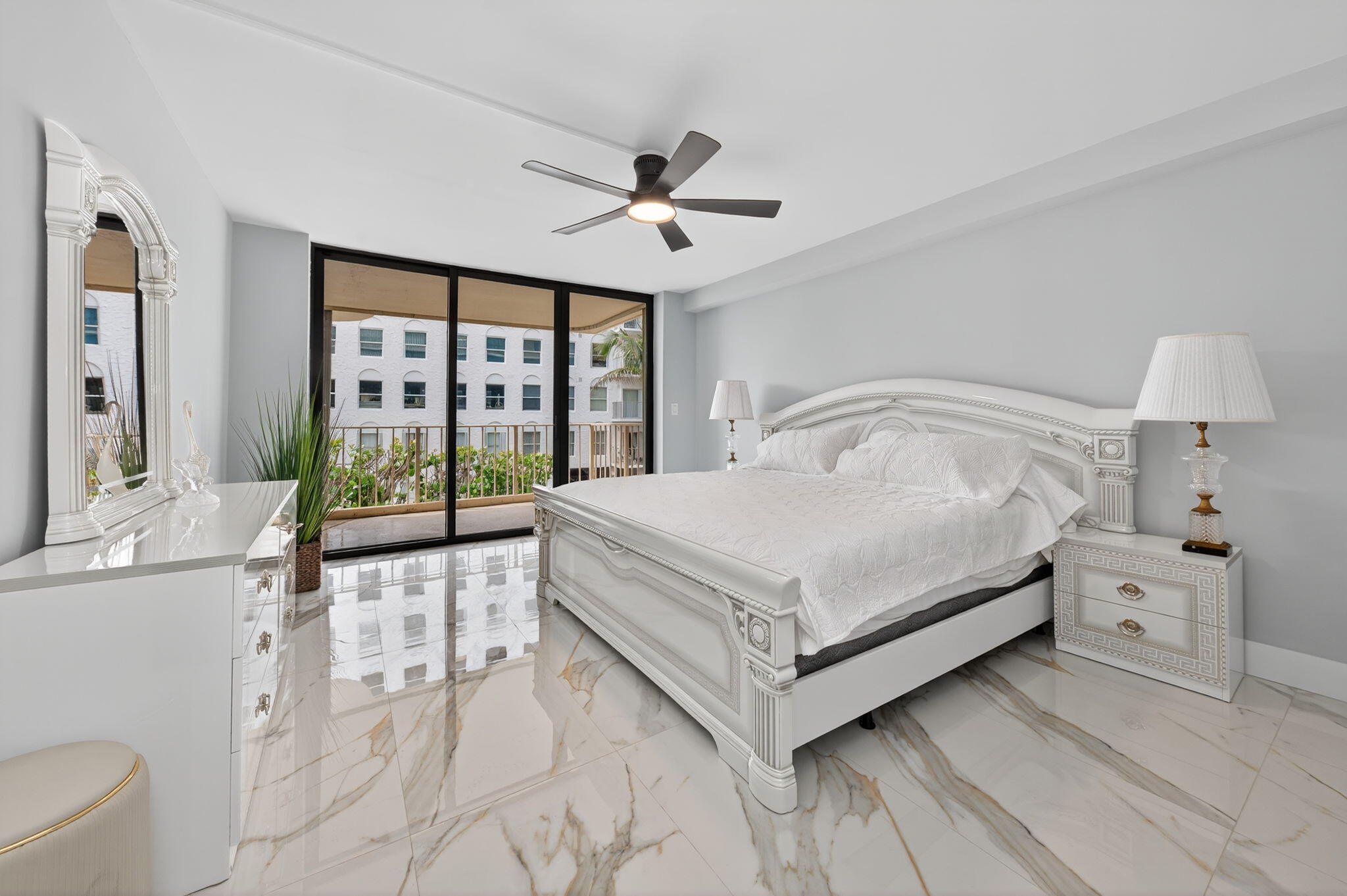 THIRTY TWO HUNDRED CONDO - Residential