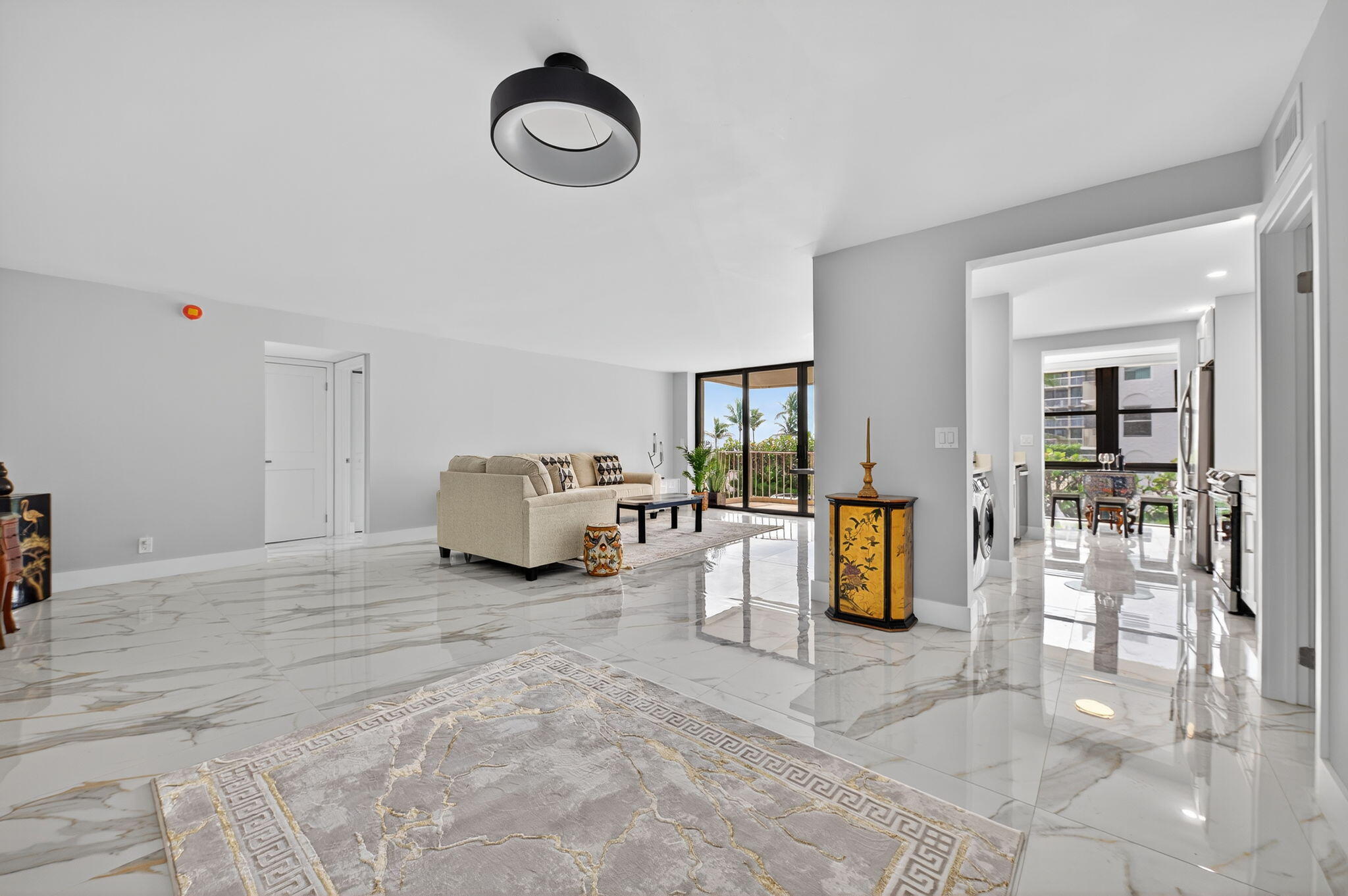 THIRTY TWO HUNDRED CONDO - Residential